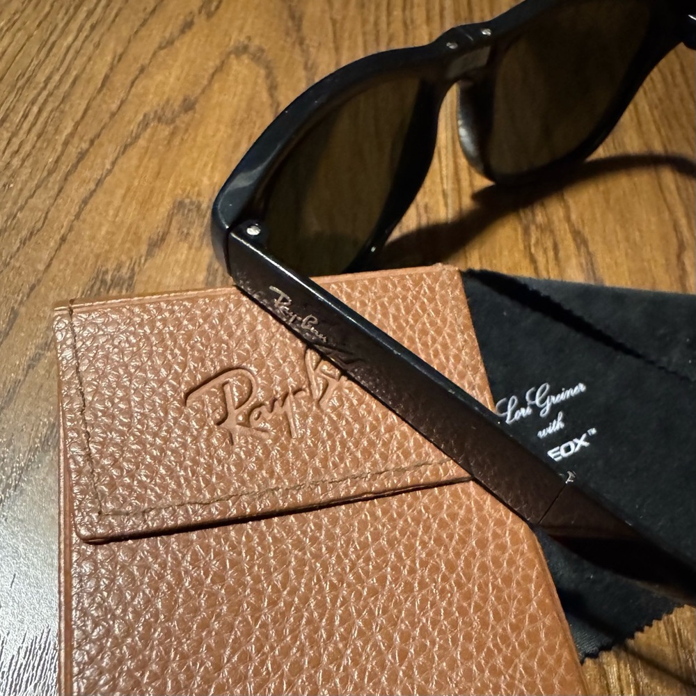 Ray-Ban Foldable Black Sunglasses with Brown Leather Case - Picture 12 of 14